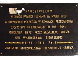 Tablice pamiątkowe (2002)