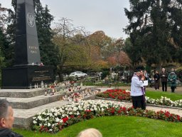 Procesja z modlitwą za zmarłych na Gunnersbury Cemetery (03.11.2024)