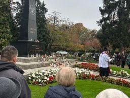 Procesja z modlitwą za zmarłych na Gunnersbury Cemetery (03.11.2024)