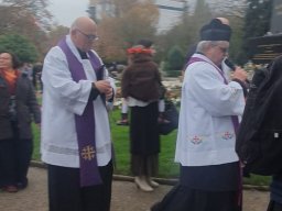 Procesja z modlitwą za zmarłych na Gunnersbury Cemetery (03.11.2024)