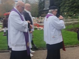 Procesja z modlitwą za zmarłych na Gunnersbury Cemetery (03.11.2024)