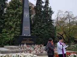 Procesja z modlitwą za zmarłych na Gunnersbury Cemetery (03.11.2024)