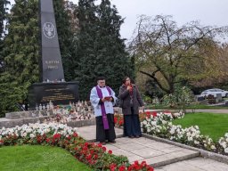 Procesja z modlitwą za zmarłych na Gunnersbury Cemetery (03.11.2024)