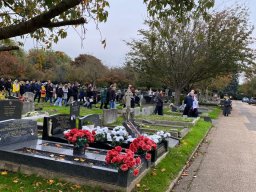 Procesja z modlitwą za zmarłych na Gunnersbury Cemetery (03.11.2024)