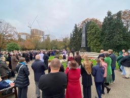 Procesja z modlitwą za zmarłych na Gunnersbury Cemetery (03.11.2024)