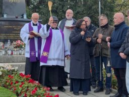 Procesja na Cmentarzu Gunnersbury (02.11.2025)