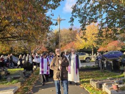 Procesja na Cmentarzu Gunnersbury (02.11.2025)