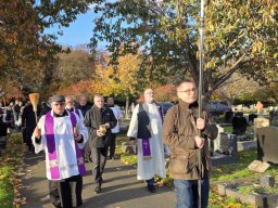 Procesja na Cmentarzu Gunnersbury (02.11.2025)