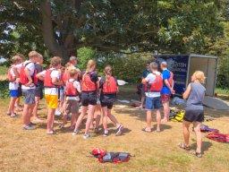 Ministranci jadą na kajaki (29.06.2025)