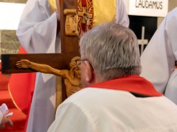 Liturgia Wielkiego Piątku (18-04-2025)